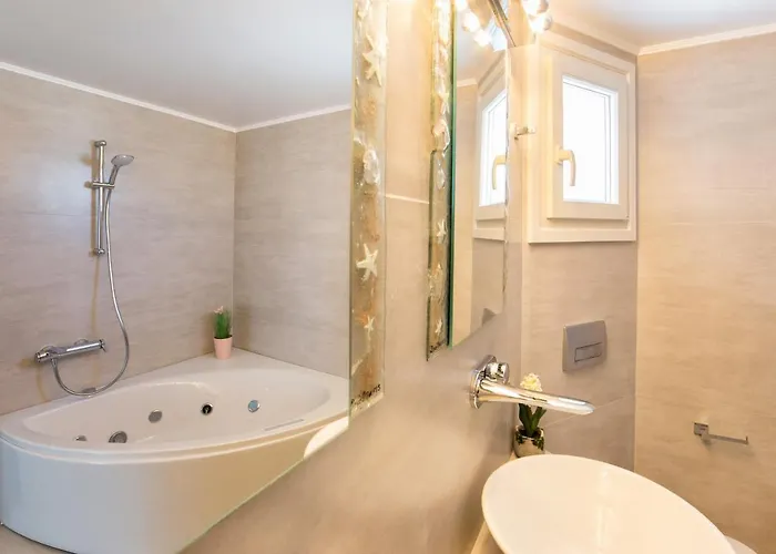 Panos Sunset View וילה *