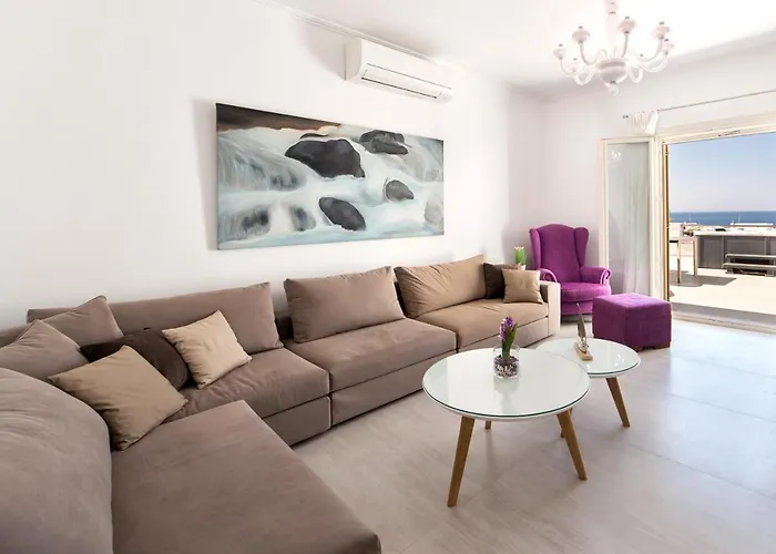 Panos Sunset View וילה